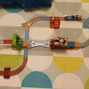 Thomas & Friends Track Master Scrapyard Escape Set